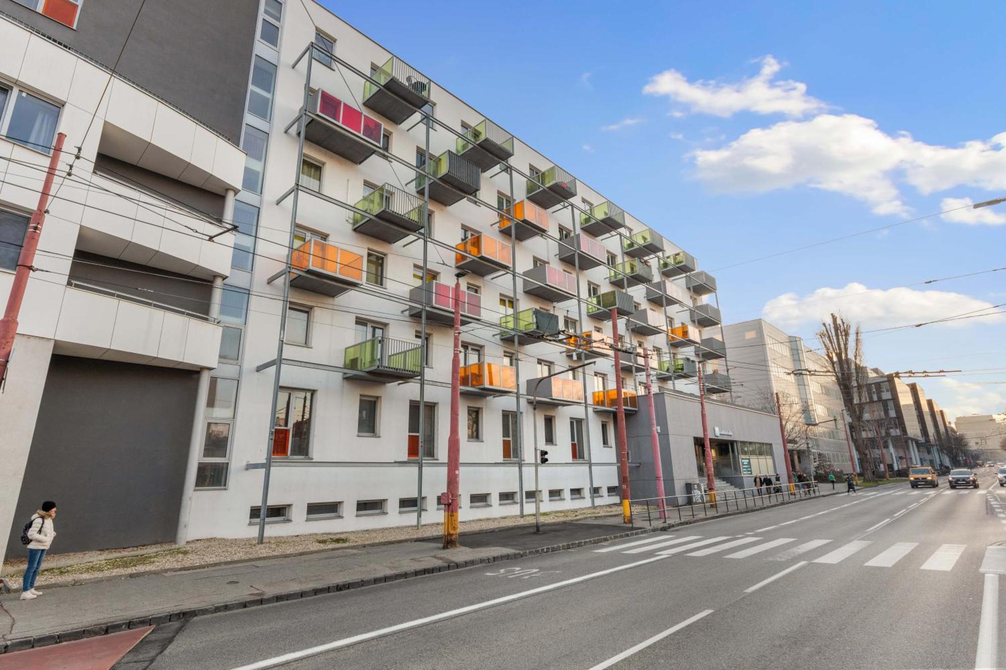 브라티슬라바 Lam Safari - Balcony - Ac - Free Parking 아파트 외부 사진
