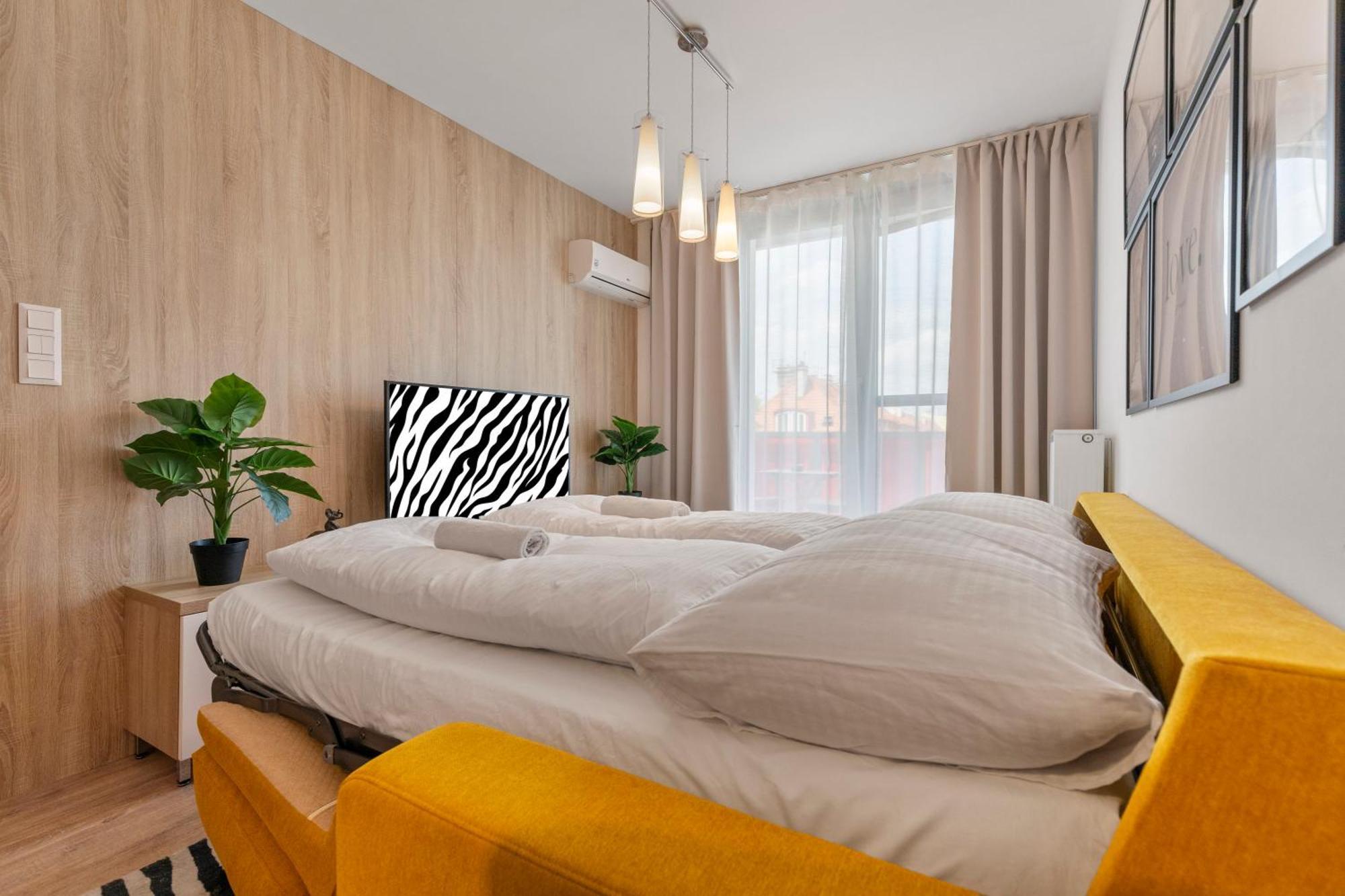 브라티슬라바 Lam Safari - Balcony - Ac - Free Parking 아파트 외부 사진